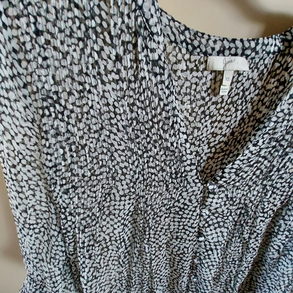 Joie silk hi low pleated feminine blouse - Picture 10 of 14